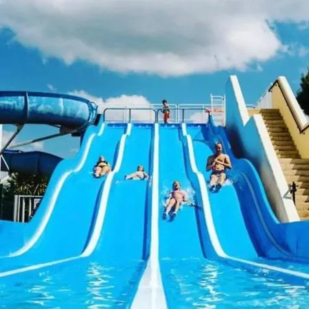Mobil Home 829-4 Acces Piscines Inclus En Juillet-Aout Des 4 Nuitees Apartmán Gastes