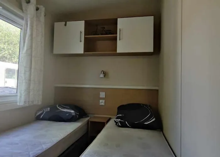 Mobil 829-4 Acces Piscines Inclus En Juillet-aout Des 4 Nuitees Apartament *