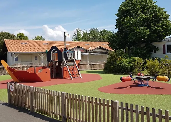 Apartament Mobil 829-4 Acces Piscines Inclus En Juillet-aout Des 4 Nuitees