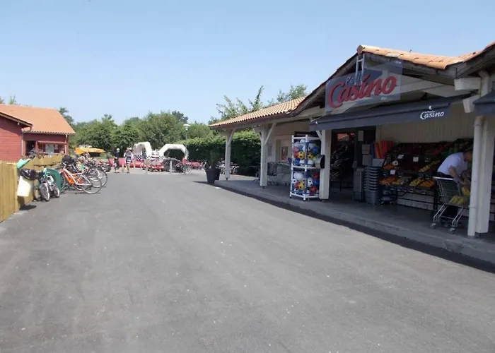 Mobil 829-4 Acces Piscines Inclus En Juillet-aout Des 4 Nuitees Gastes