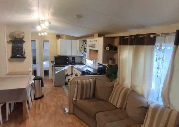 Mobil 829-4 Acces Piscines Inclus En Juillet-aout Des 4 Nuitees Apartament *